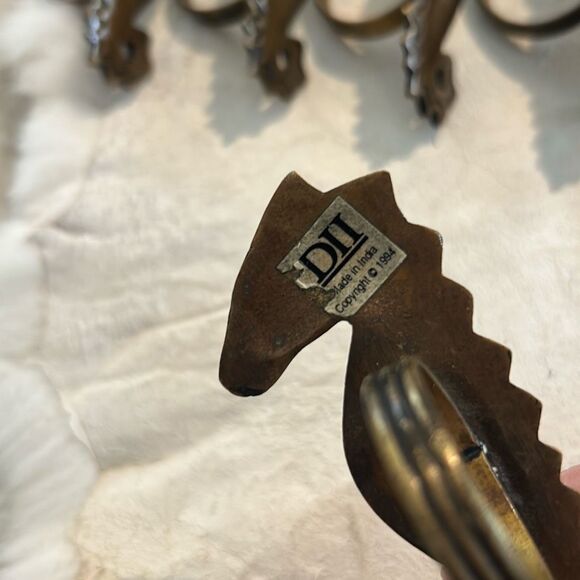 Brass Seahorse Napkin Rings (6) - Picture 4 of 5